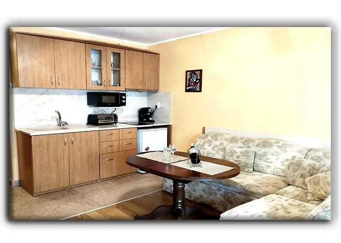 Apartment Resonance *